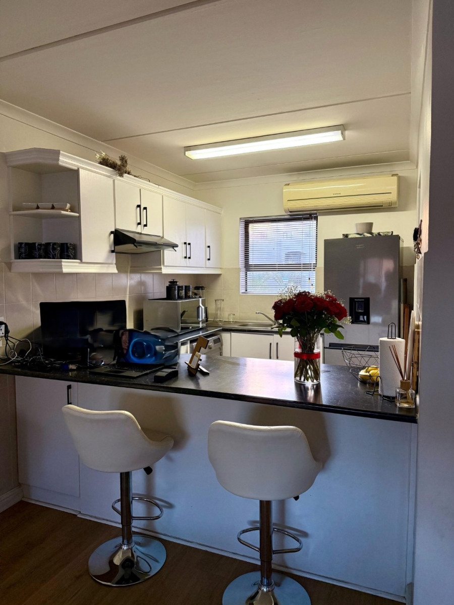 To Let 2 Bedroom Property for Rent in Vredekloof East Western Cape